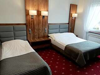 Отель Hotel Hawana Быдгощ Двухместный номер с 1 кроватью или 2 отдельными кроватями-1
