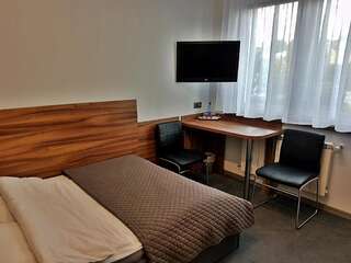 Отель Hotel Hawana Быдгощ Двухместный номер с 1 кроватью или 2 отдельными кроватями-18